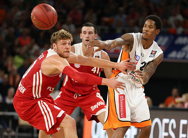 率也稳居高 率也稳居高