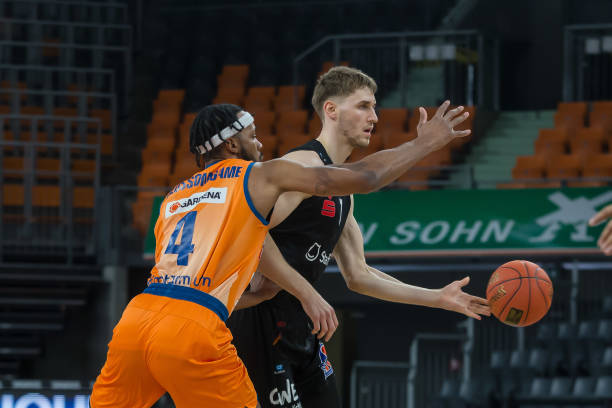 来被高价挖 来被高价挖