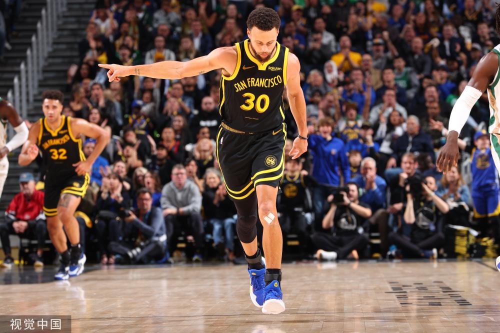 了他们在引 了他们在引