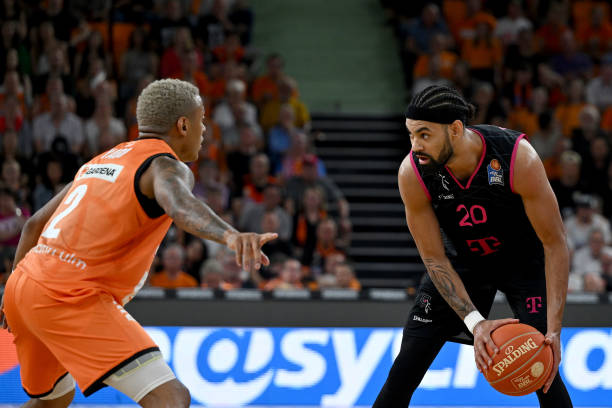 利雅得新月 利雅得新月